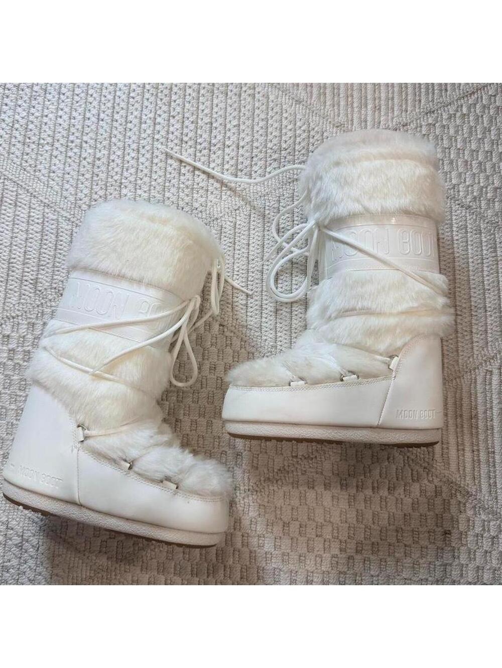 Moon Boot Icon Faux-Fur Boots in Optical White